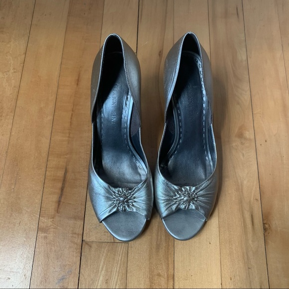 Gianni Bini Silver Peep Toe Heels - Picture 5 of 5